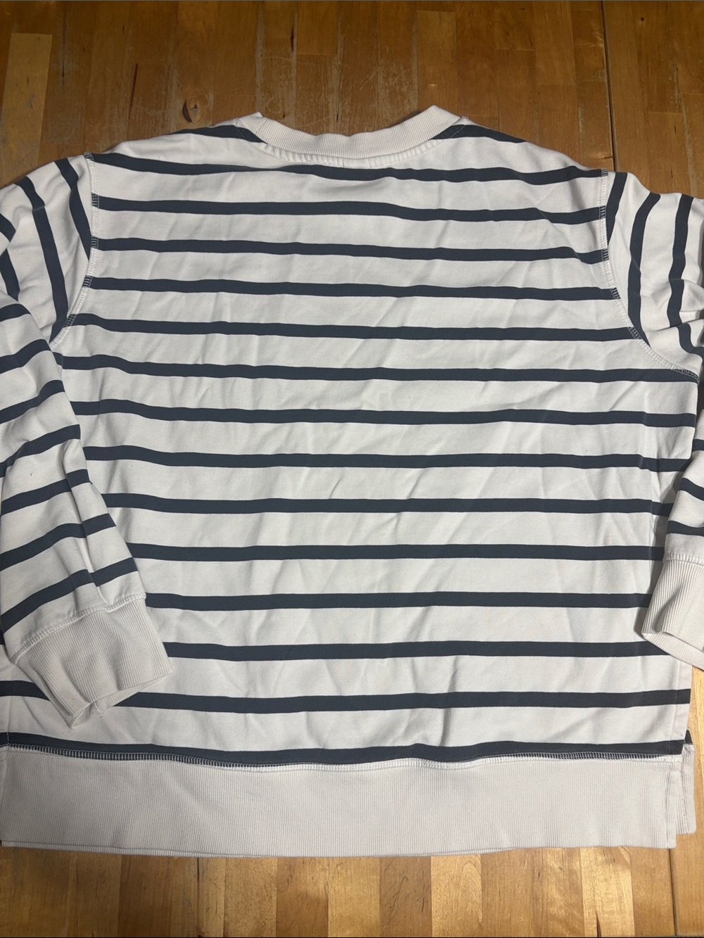H&M MAMA Maternity Pullover Sweatshirt - Picture 7 of 9